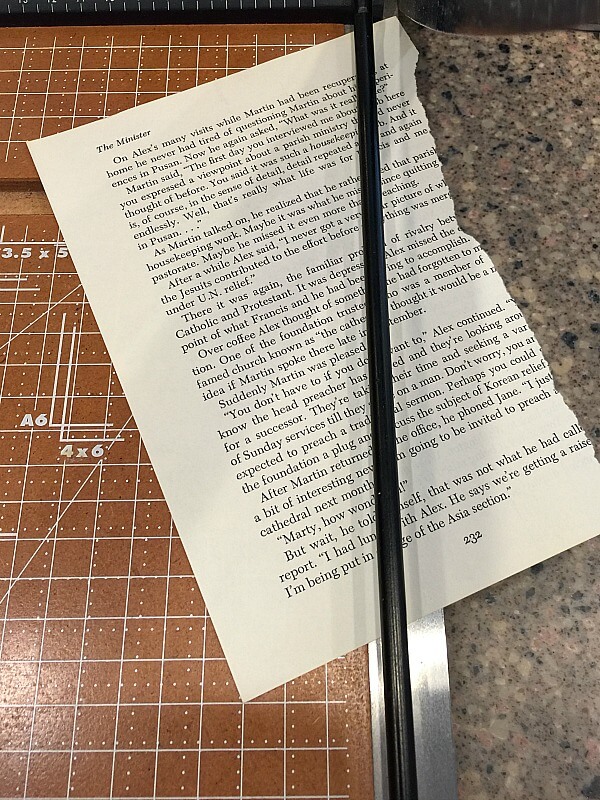 Make this spring banner with book pages! Such a great idea! | Twelveonmain.com
