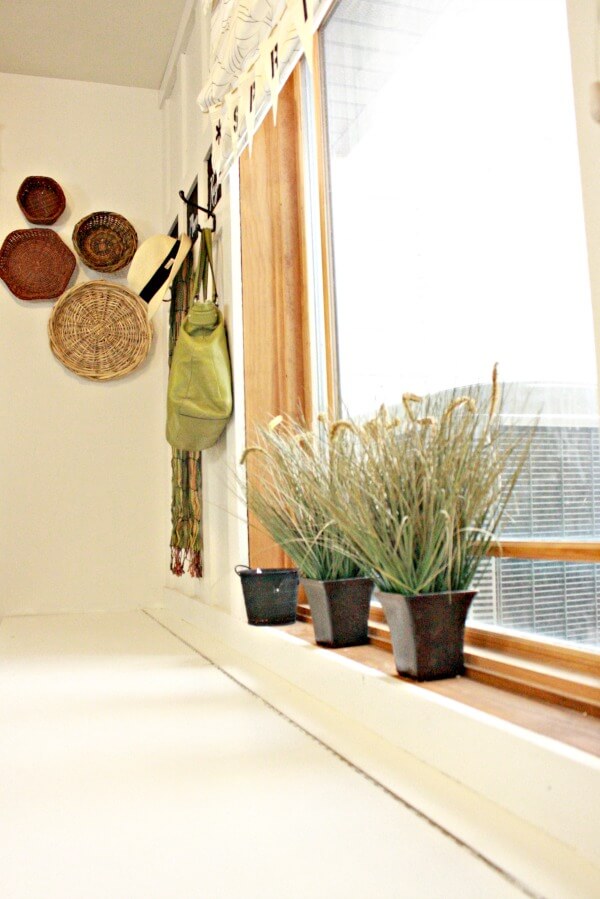 Use faux greenery to update your home for spring. | Twelveonmain.com