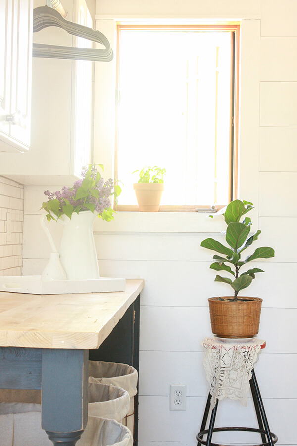 This farmhouse laundry room makeover is amazing! Go check out this One Room Challenge room reveal.