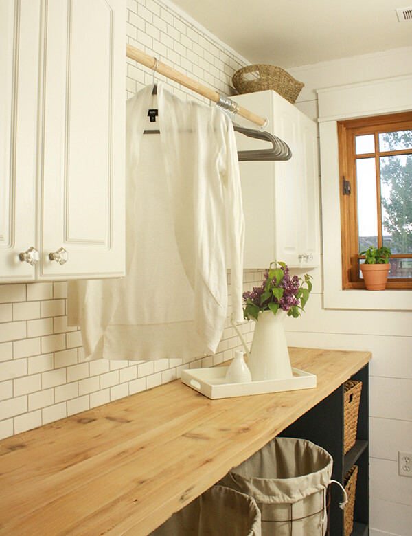This farmhouse laundry room makeover is amazing! Go check out this One Room Challenge room reveal.