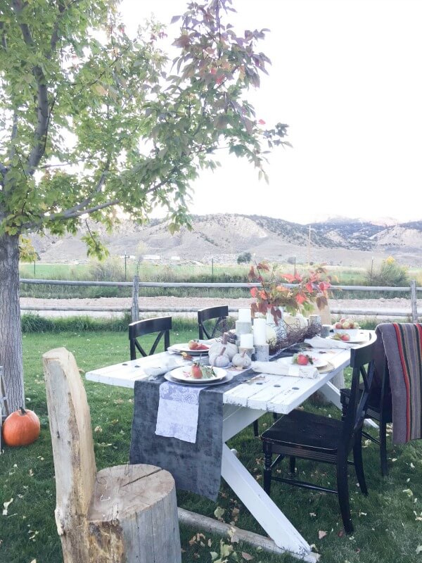 outdoor-fall-tablescape