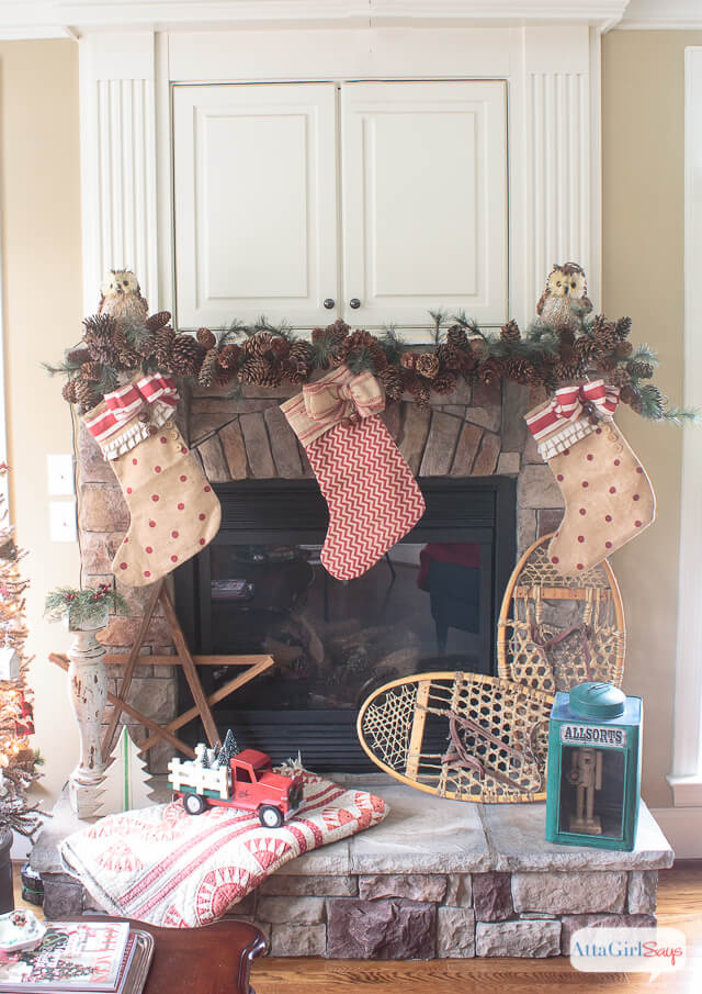 christmas-mantel-decorations-4