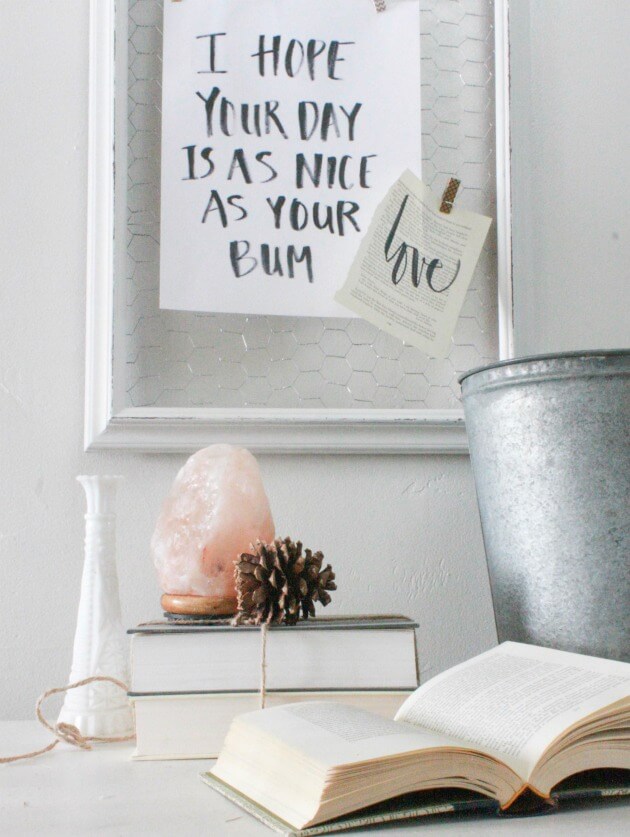 DIY chicken wire message board