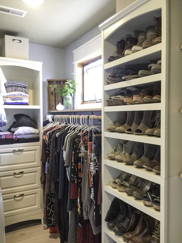 Create an organized closet design with these tips and tricks