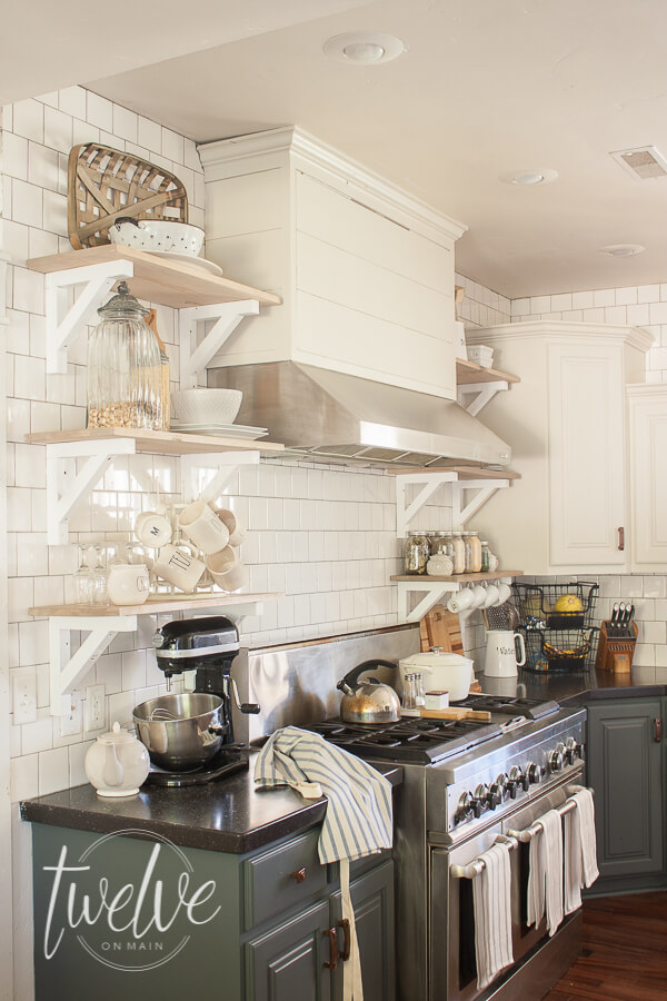 How to style decorative wall shelves like a professional designer. Try these easy tips to take your shelves to the next level!