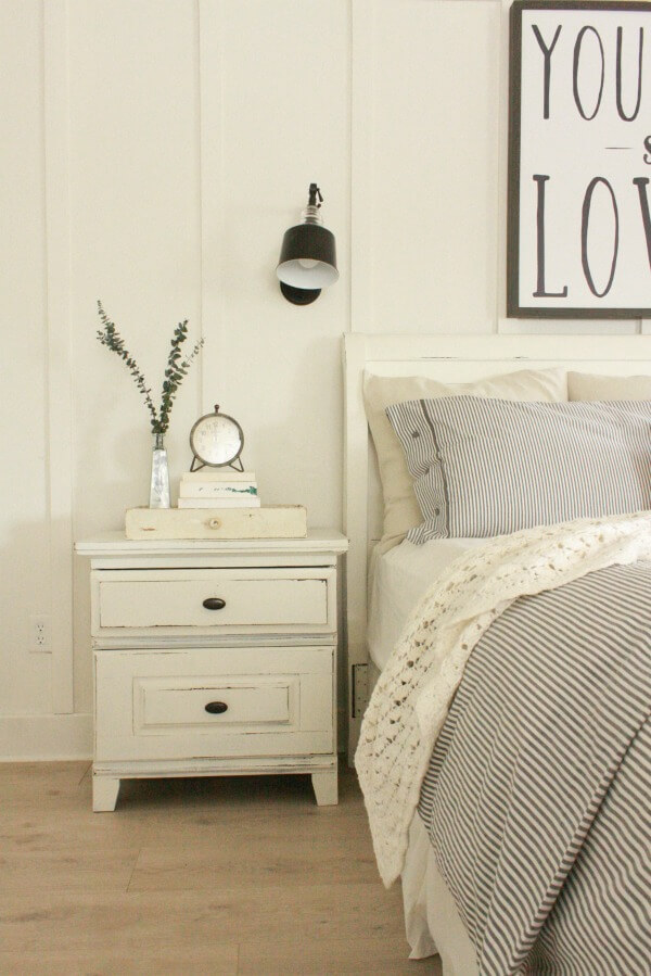 Painting And Distressing Furniture 101 Bringing Farmhouse Style