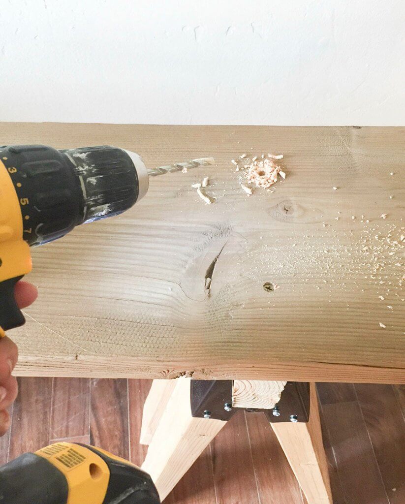 How to build a super easy wooden sawhorse table