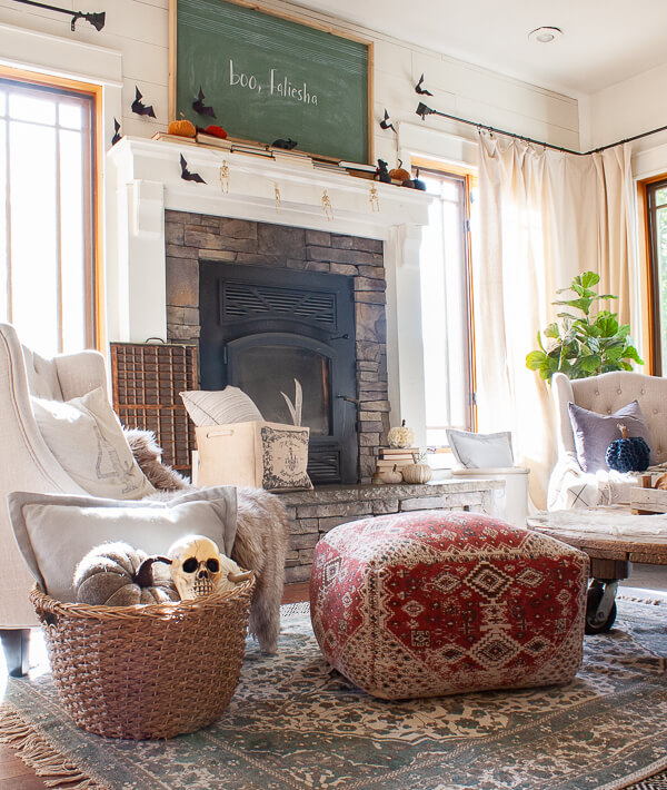 Check out this amazing Halloween home tour and get so much inspiration!