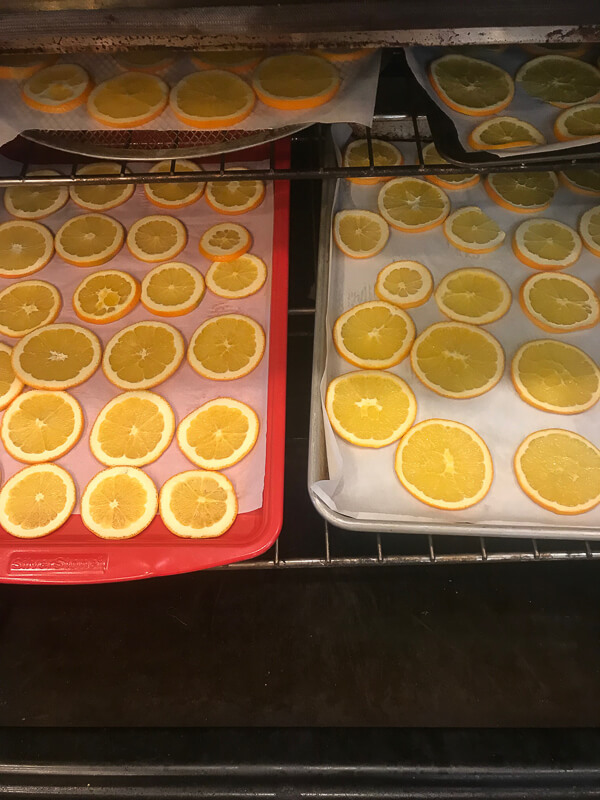 How to dry and preserve orange slices