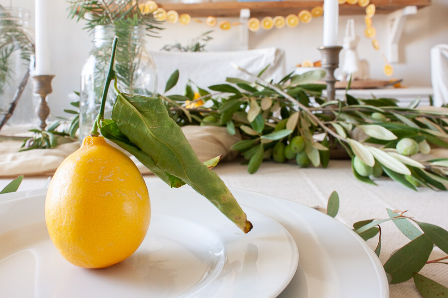 Lemons at Christmas? Yes! A Scandinavian Christmas table