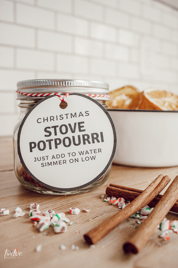 Make this Christmas simmering potpourri as a gift for friends and neighbors...they will be wowed!