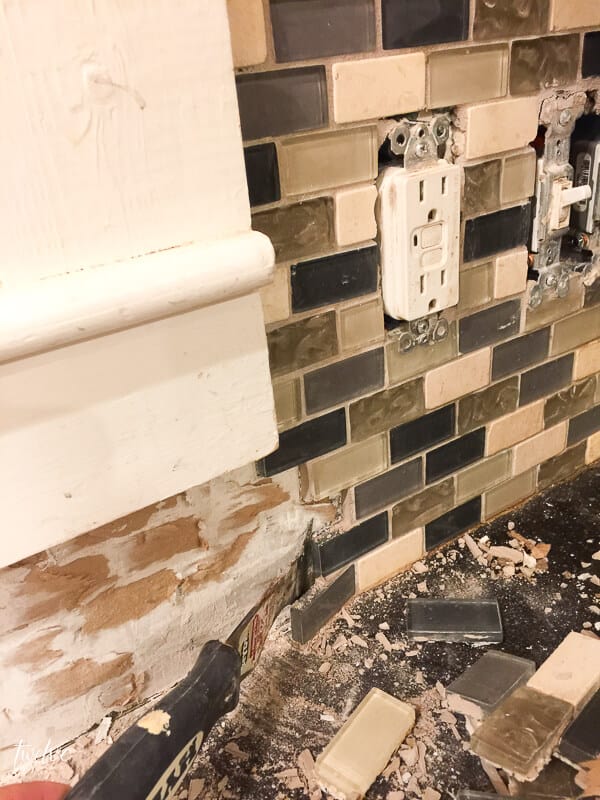 How To Remove Tile Backsplash Without, Can You Install Glass Tile On Drywall