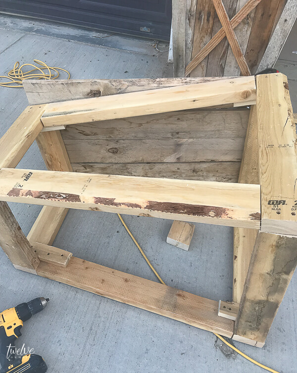 How to build large pallet planter boxes