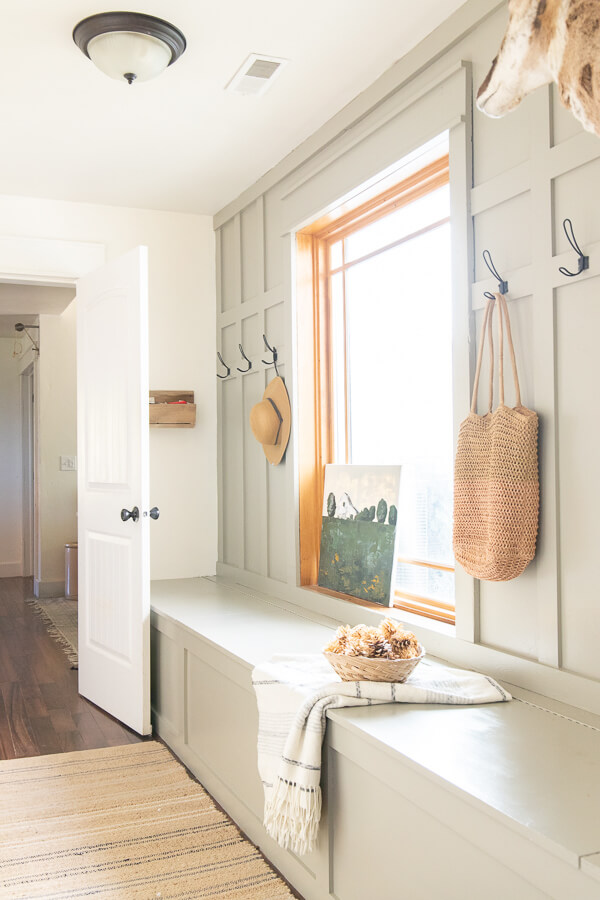 15 organizing tips to help you prepare for fall and the oncoming holidays!  These actionable tips can help alleviate unwanted stress.