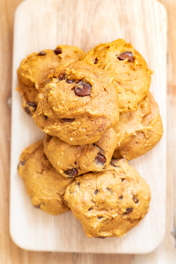 Try these yummy pumpkin chocolate chip cookies right now! They are so easy to make, and are so decadent with all the chocolate chips. 