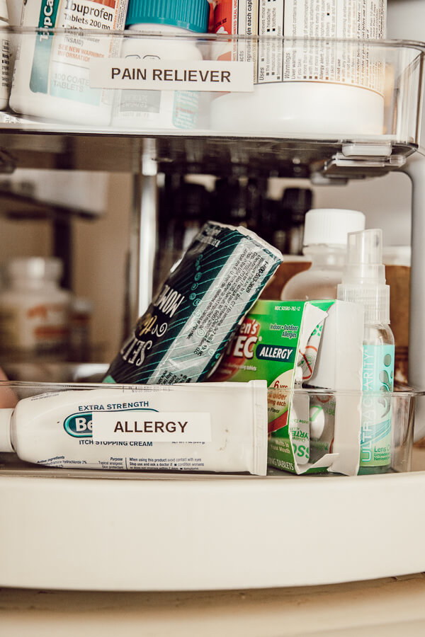 Organization tips for the perfectly arranged medicine cabinet! Ours is in a lazy susan cabinet and its so hard to keep it clean! Come see what we do to keep it organized!
