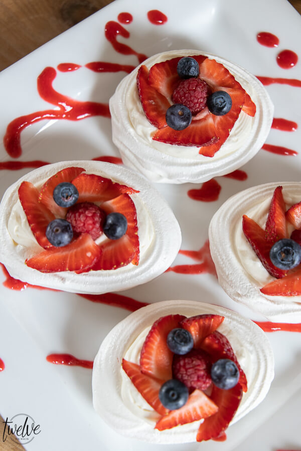 Simple and easy mini pavlova recipe! These are so easy to make and taste amazing! make them for your next get together or as a special weeknight treat!! I promise you can make them!