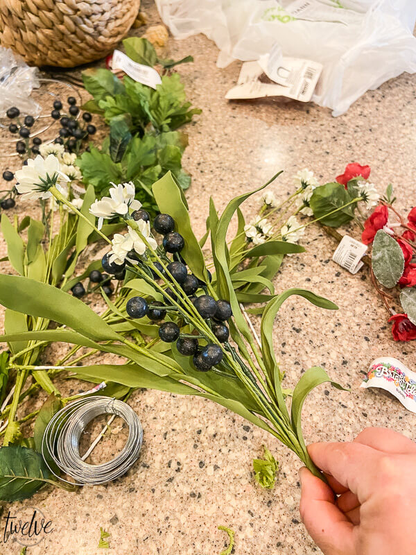 Get all the summer wreath ideas here including how to update a wreath for different seasons easily! Its an easy way to save money and get style in your home