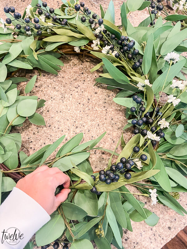 Get all the summer wreath ideas here including how to update a wreath for different seasons easily! Its an easy way to save money and get style in your home