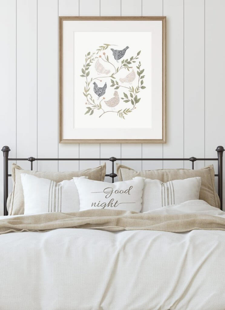 Get this adorable farmhouse style chicken printable for FREE! This is a great printable that can be printed right from your home or have it printed at your favorite store!