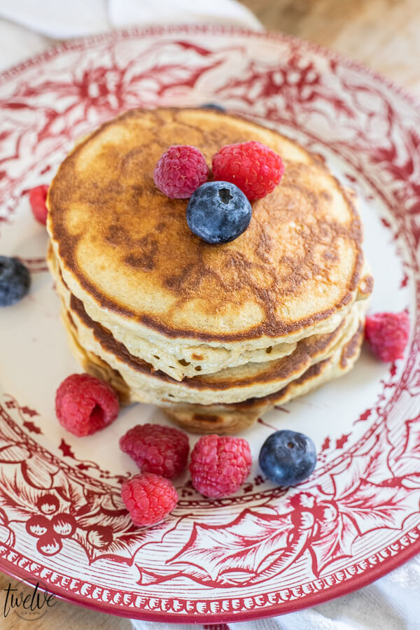 These oatmeal banana pancakes are so light and fluffy. They are low FODMAP, gluten free, and dairy free! They taste amazing as well! Low FODMAP pancakes are as easy way to keep your diet in check while eating something that is so tasty too!