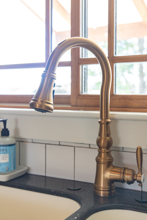 Stylish and Functional Smart Faucet Options for the Kitchen