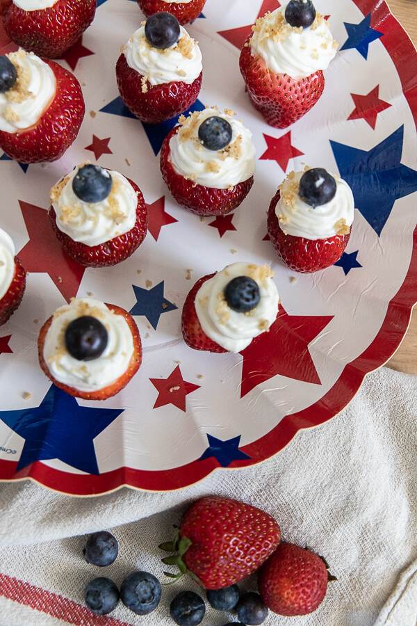 Make these easy no bake strawberry cheesecake bites for your next summer get together! They are easy to make and taste amazing!