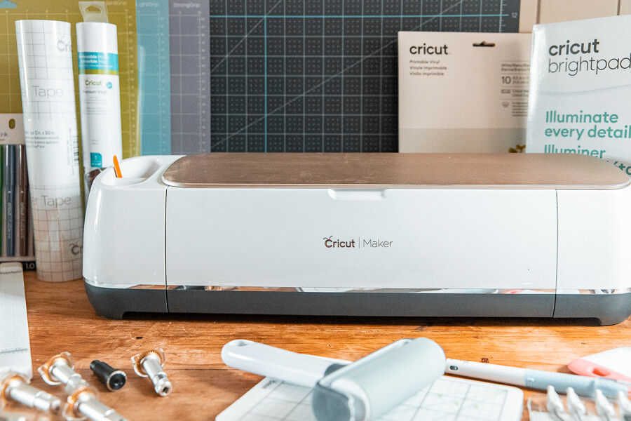 Tons of projects you can make with Cricut for beginners and pros. Plus tons of popular Cricut questions answered. 