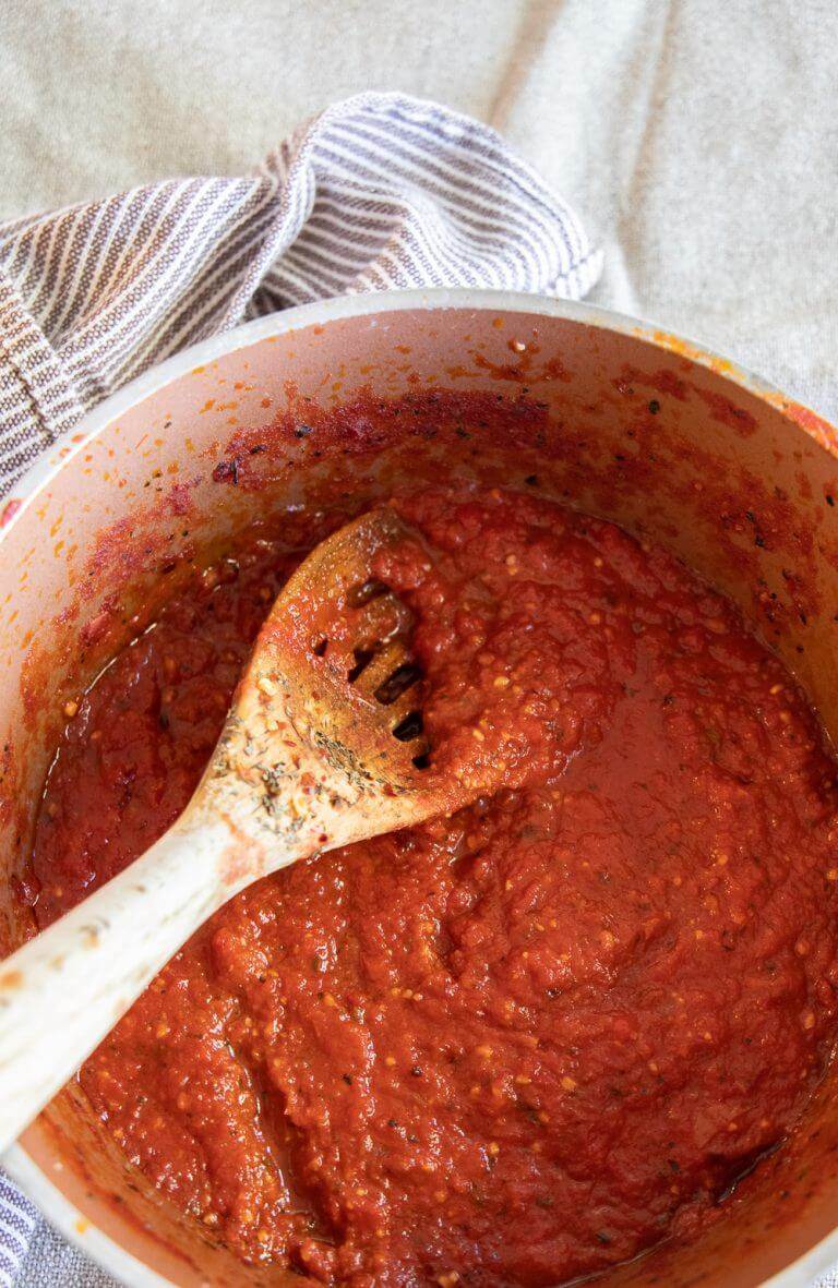 Easy Homemade Pizza Sauce Recipe