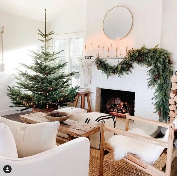 Christmas mantel decor