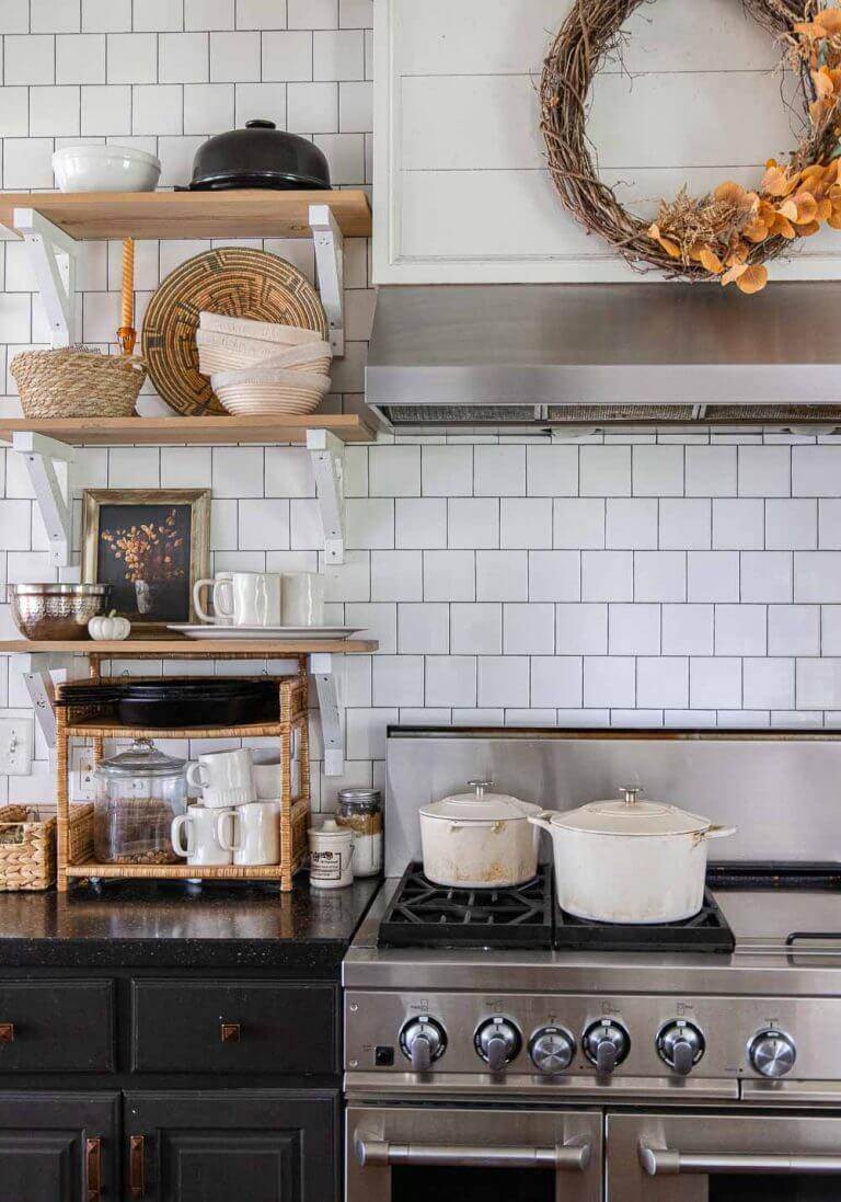 Simple Fall Decor Ideas For The Kitchen and Dining Room
